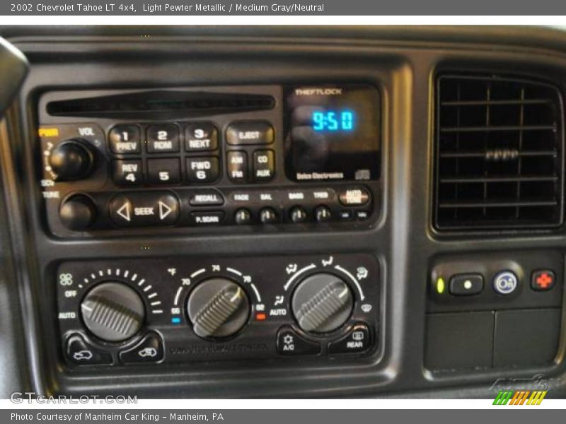 Light Pewter Metallic / Medium Gray/Neutral 2002 Chevrolet Tahoe LT 4x4