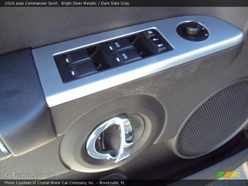 Bright Silver Metallic / Dark Slate Gray 2009 Jeep Commander Sport