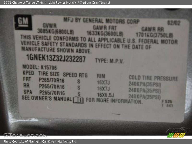 Light Pewter Metallic / Medium Gray/Neutral 2002 Chevrolet Tahoe LT 4x4
