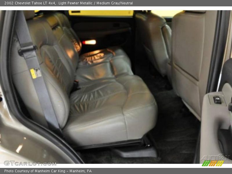 Light Pewter Metallic / Medium Gray/Neutral 2002 Chevrolet Tahoe LT 4x4
