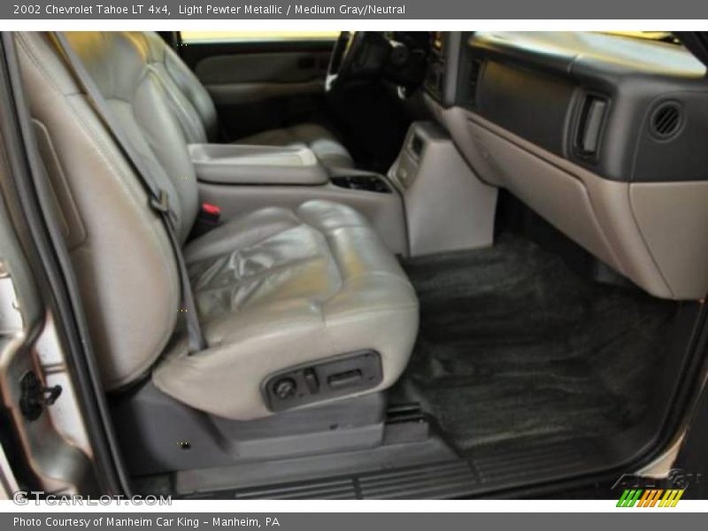 Light Pewter Metallic / Medium Gray/Neutral 2002 Chevrolet Tahoe LT 4x4