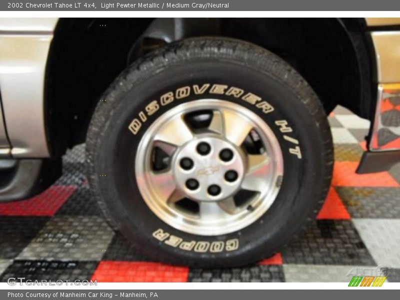 Light Pewter Metallic / Medium Gray/Neutral 2002 Chevrolet Tahoe LT 4x4
