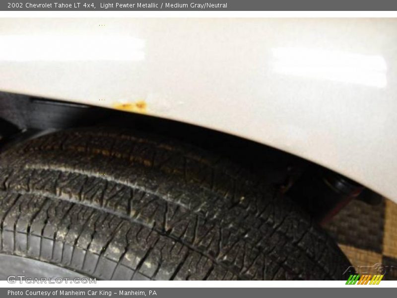 Light Pewter Metallic / Medium Gray/Neutral 2002 Chevrolet Tahoe LT 4x4