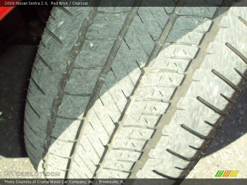 Red Brick / Charcoal 2009 Nissan Sentra 2.0