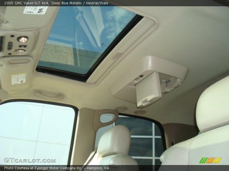 Deep Blue Metallic / Neutral/Shale 2005 GMC Yukon SLT 4x4