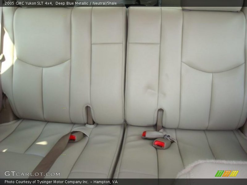 Deep Blue Metallic / Neutral/Shale 2005 GMC Yukon SLT 4x4