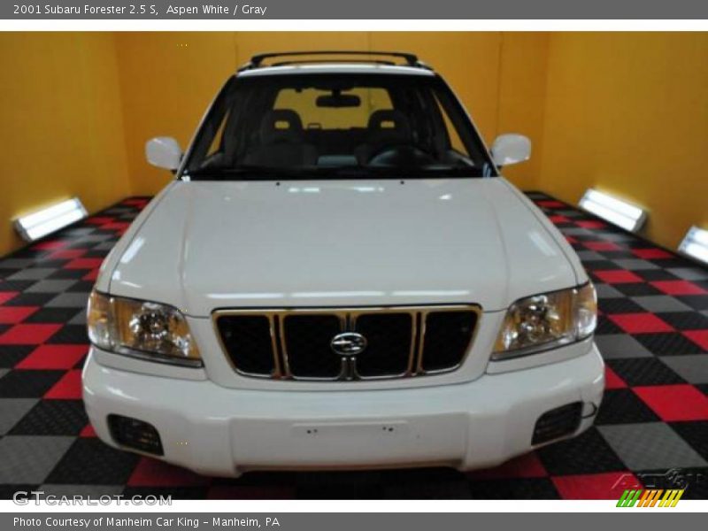 Aspen White / Gray 2001 Subaru Forester 2.5 S