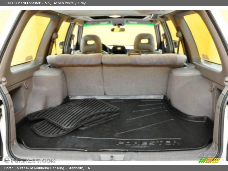 Aspen White / Gray 2001 Subaru Forester 2.5 S