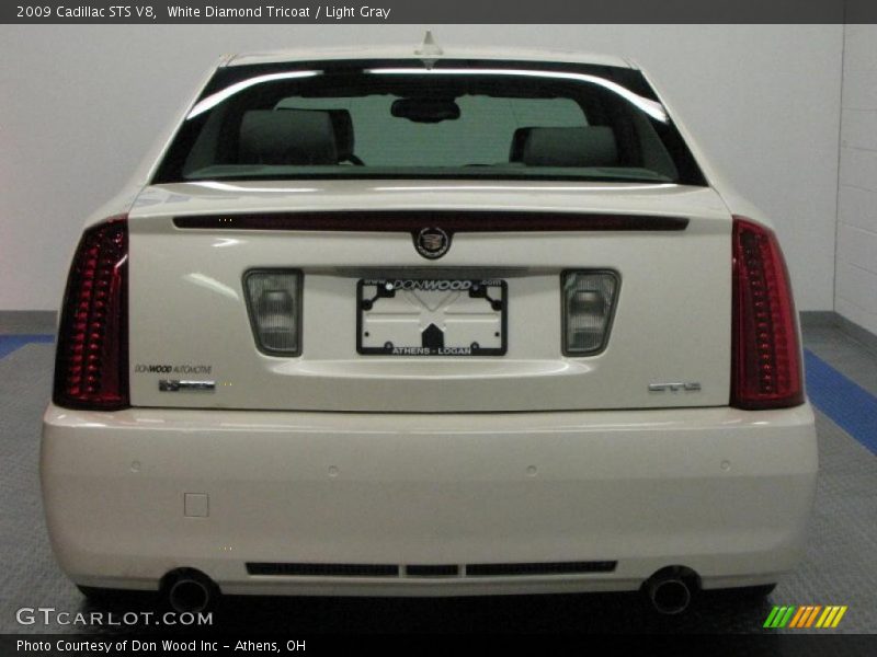 White Diamond Tricoat / Light Gray 2009 Cadillac STS V8