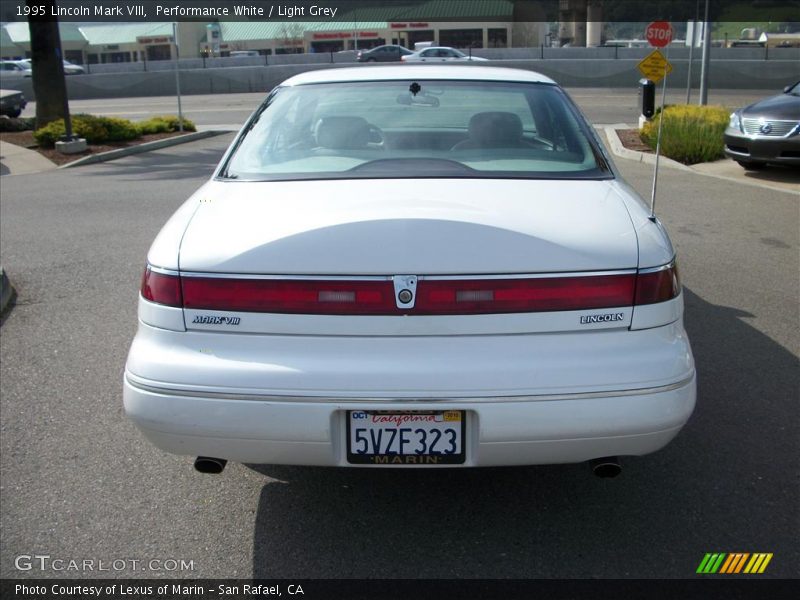 Performance White / Light Grey 1995 Lincoln Mark VIII
