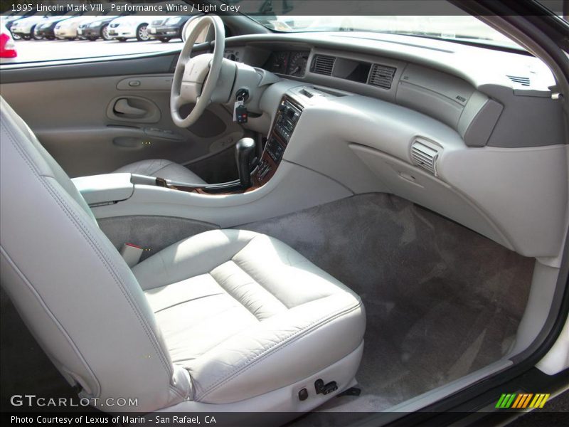 Performance White / Light Grey 1995 Lincoln Mark VIII