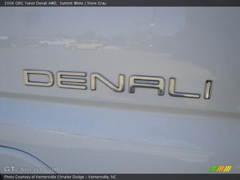 Summit White / Stone Gray 2006 GMC Yukon Denali AWD