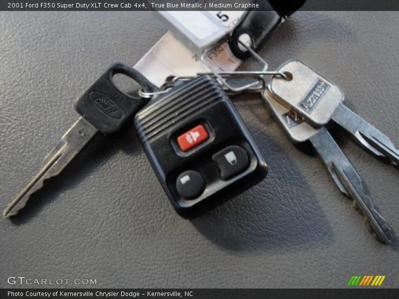 True Blue Metallic / Medium Graphite 2001 Ford F350 Super Duty XLT Crew Cab 4x4