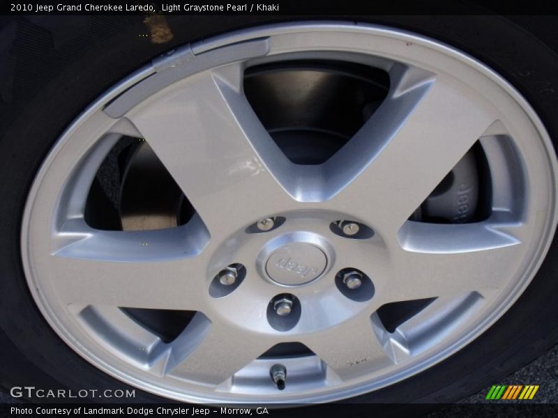 Light Graystone Pearl / Khaki 2010 Jeep Grand Cherokee Laredo