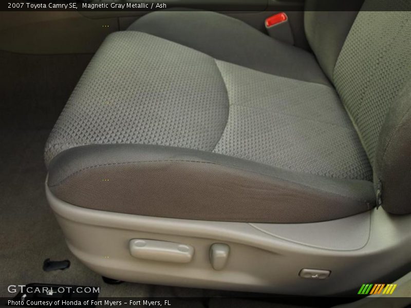 Magnetic Gray Metallic / Ash 2007 Toyota Camry SE