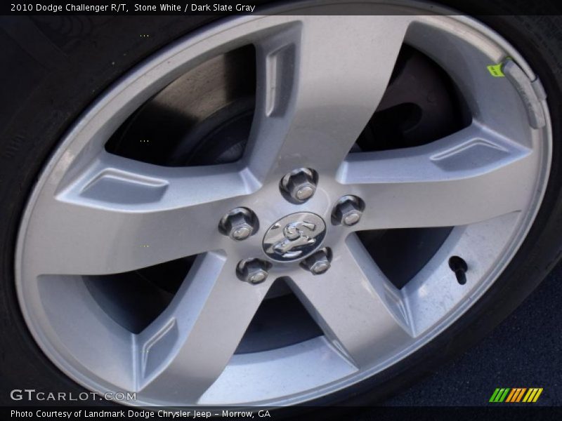Stone White / Dark Slate Gray 2010 Dodge Challenger R/T
