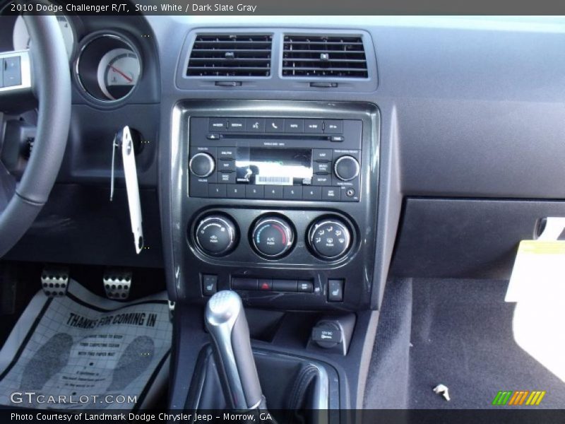 Stone White / Dark Slate Gray 2010 Dodge Challenger R/T