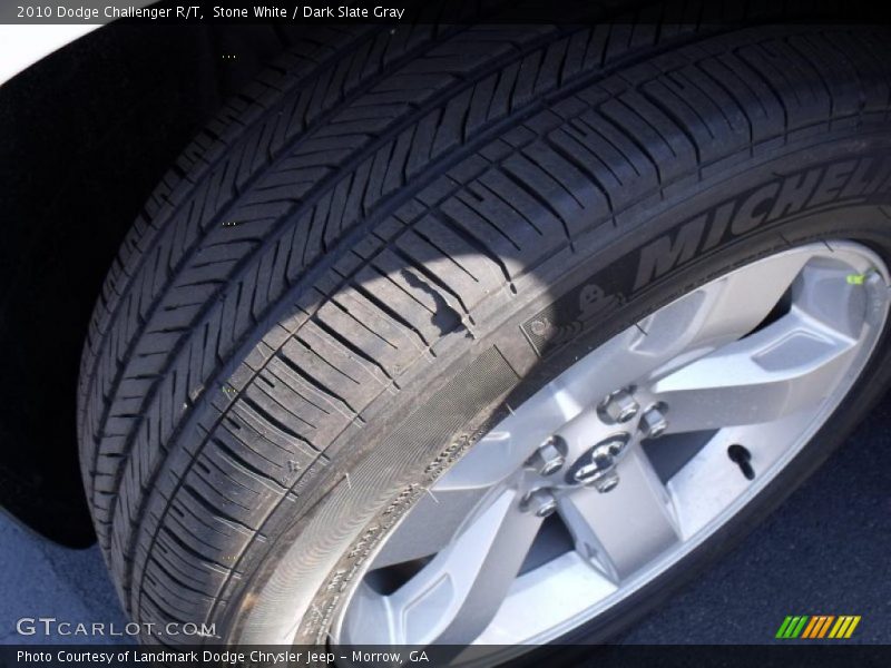 Stone White / Dark Slate Gray 2010 Dodge Challenger R/T