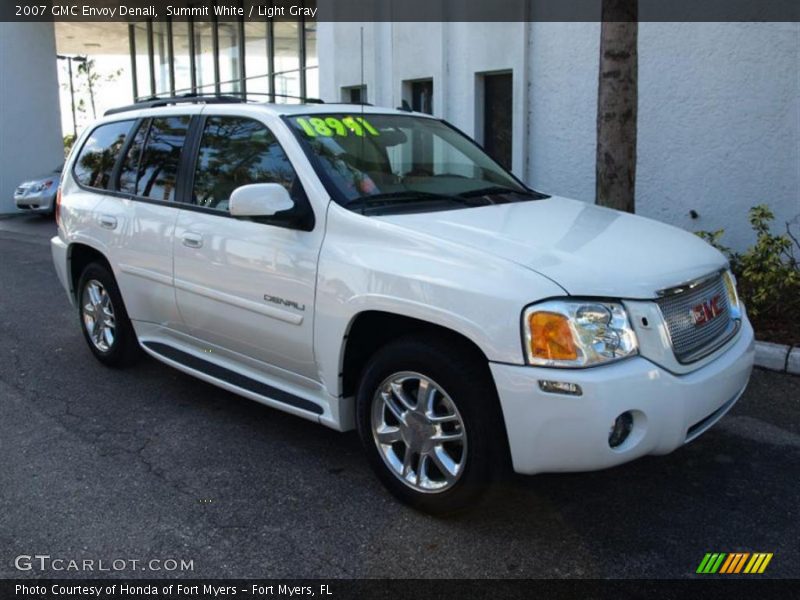 Summit White / Light Gray 2007 GMC Envoy Denali