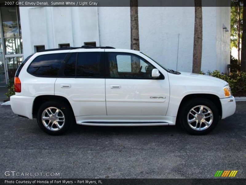 Summit White / Light Gray 2007 GMC Envoy Denali