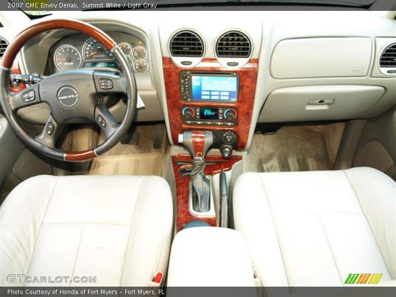 Summit White / Light Gray 2007 GMC Envoy Denali