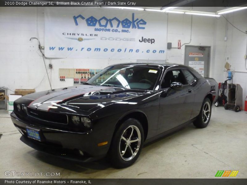 Brilliant Black Crystal Pearl / Dark Slate Gray 2010 Dodge Challenger SE
