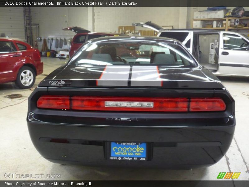 Brilliant Black Crystal Pearl / Dark Slate Gray 2010 Dodge Challenger SE