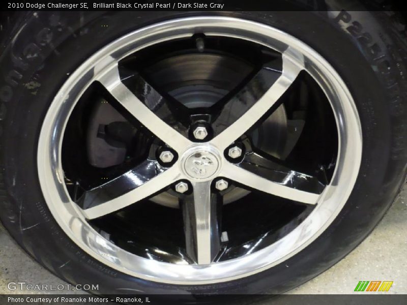 Brilliant Black Crystal Pearl / Dark Slate Gray 2010 Dodge Challenger SE
