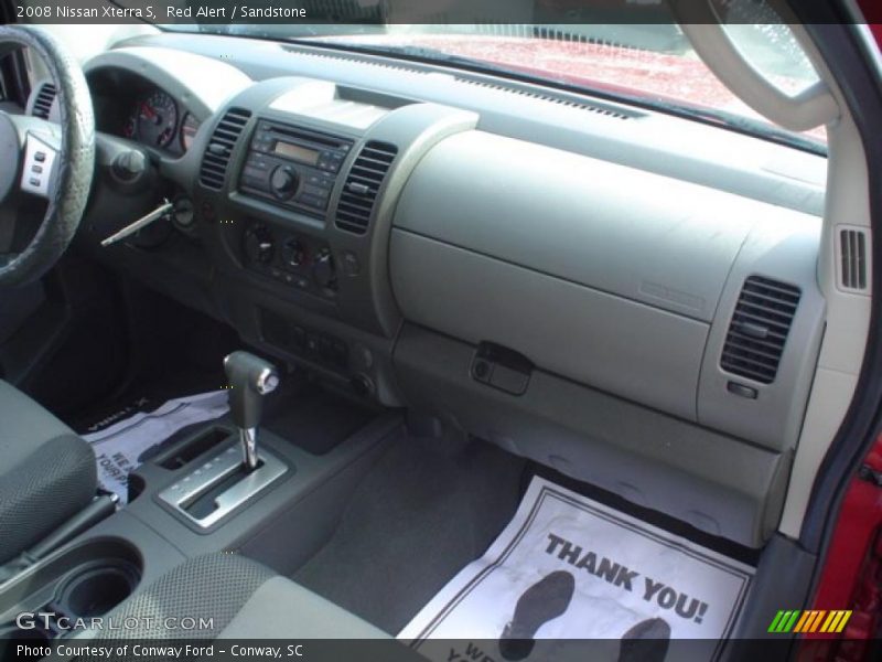 Red Alert / Sandstone 2008 Nissan Xterra S