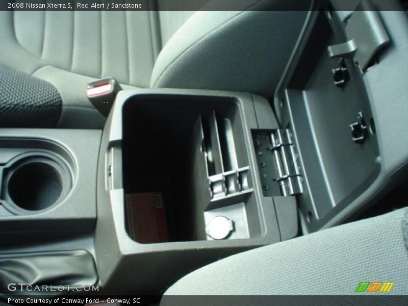 Red Alert / Sandstone 2008 Nissan Xterra S