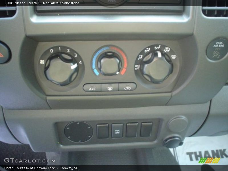 Red Alert / Sandstone 2008 Nissan Xterra S