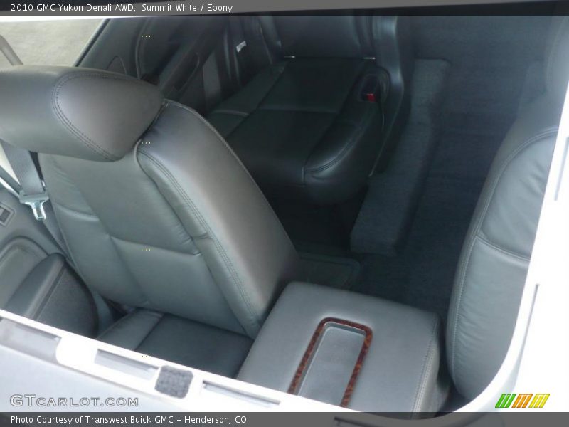 Summit White / Ebony 2010 GMC Yukon Denali AWD