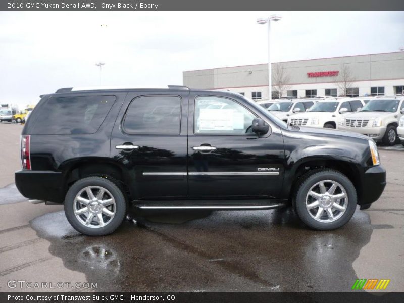 Onyx Black / Ebony 2010 GMC Yukon Denali AWD