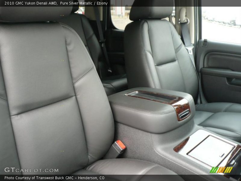 Pure Silver Metallic / Ebony 2010 GMC Yukon Denali AWD