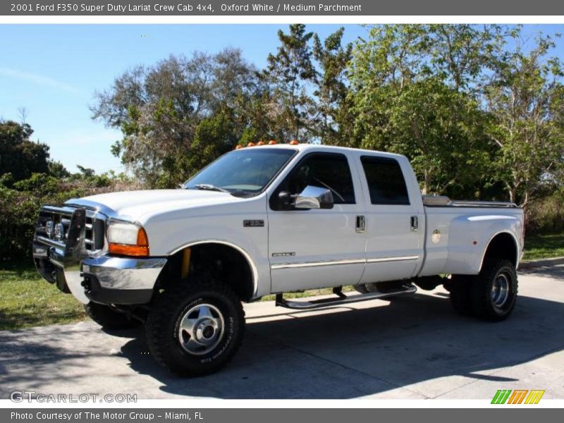 Oxford White / Medium Parchment 2001 Ford F350 Super Duty Lariat Crew Cab 4x4