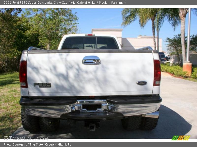 Oxford White / Medium Parchment 2001 Ford F350 Super Duty Lariat Crew Cab 4x4