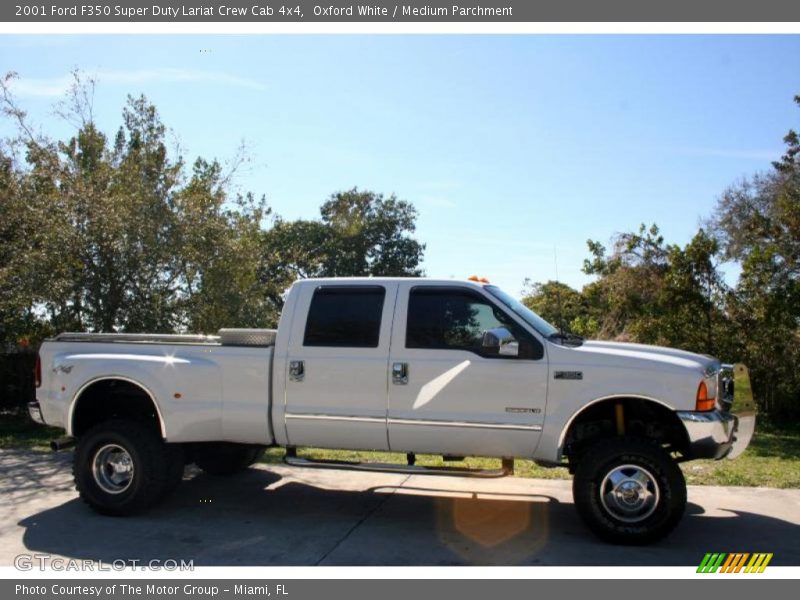 Oxford White / Medium Parchment 2001 Ford F350 Super Duty Lariat Crew Cab 4x4