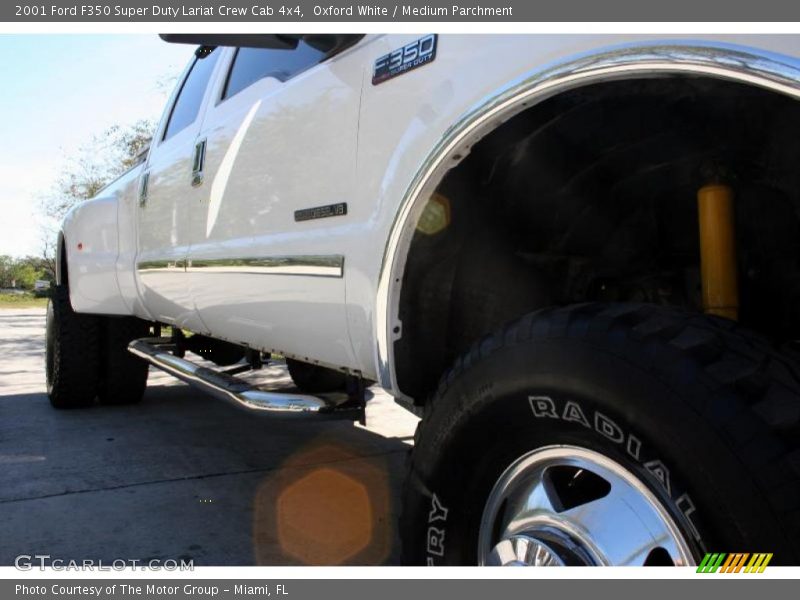 Oxford White / Medium Parchment 2001 Ford F350 Super Duty Lariat Crew Cab 4x4