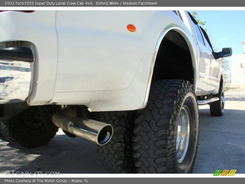 Oxford White / Medium Parchment 2001 Ford F350 Super Duty Lariat Crew Cab 4x4