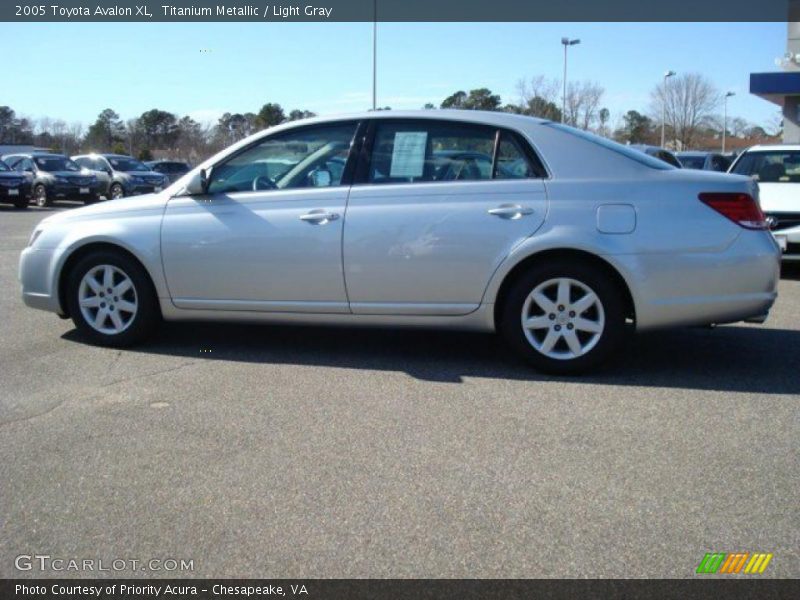 Titanium Metallic / Light Gray 2005 Toyota Avalon XL