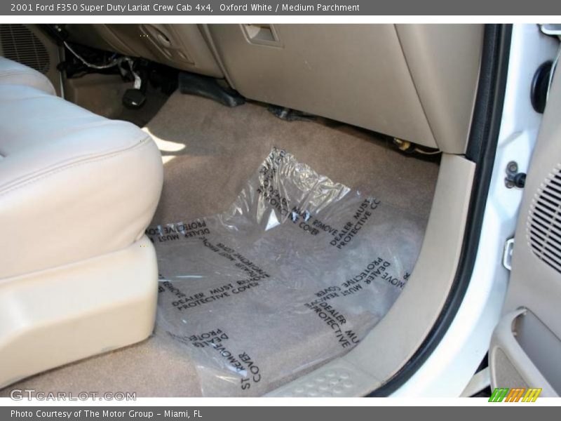 Oxford White / Medium Parchment 2001 Ford F350 Super Duty Lariat Crew Cab 4x4