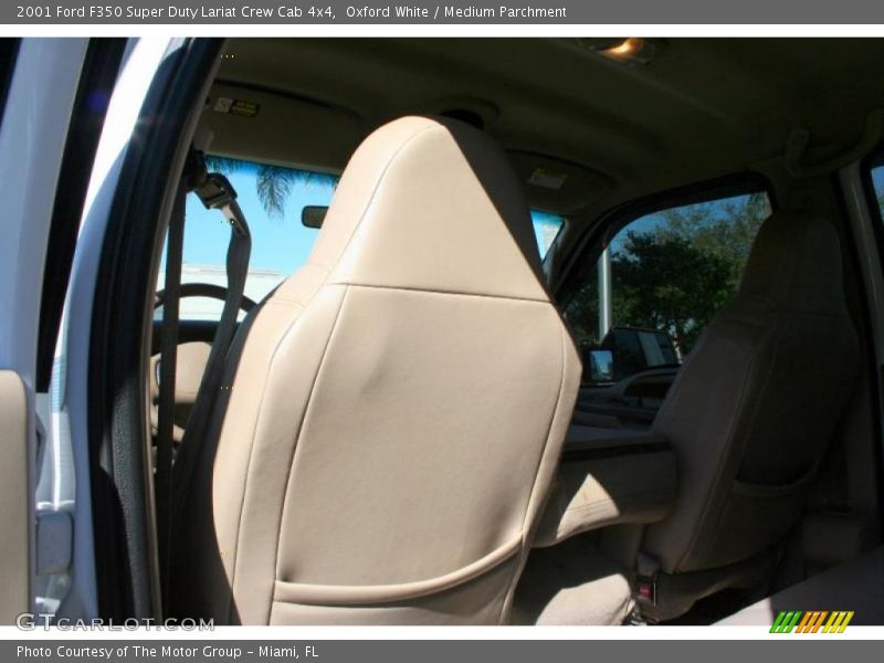 Oxford White / Medium Parchment 2001 Ford F350 Super Duty Lariat Crew Cab 4x4