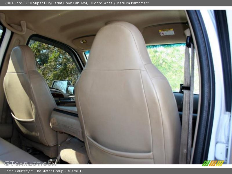 Oxford White / Medium Parchment 2001 Ford F350 Super Duty Lariat Crew Cab 4x4