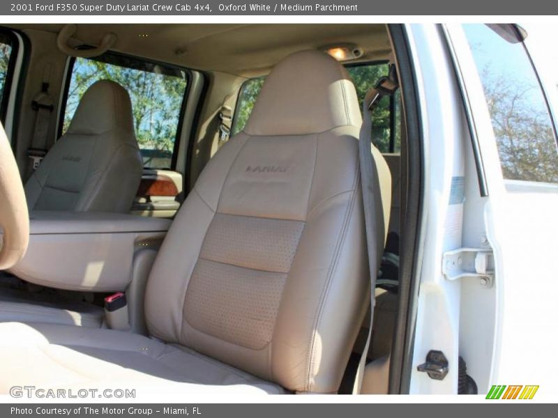 Oxford White / Medium Parchment 2001 Ford F350 Super Duty Lariat Crew Cab 4x4