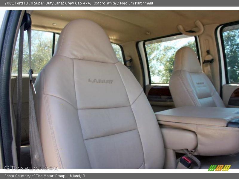 Oxford White / Medium Parchment 2001 Ford F350 Super Duty Lariat Crew Cab 4x4