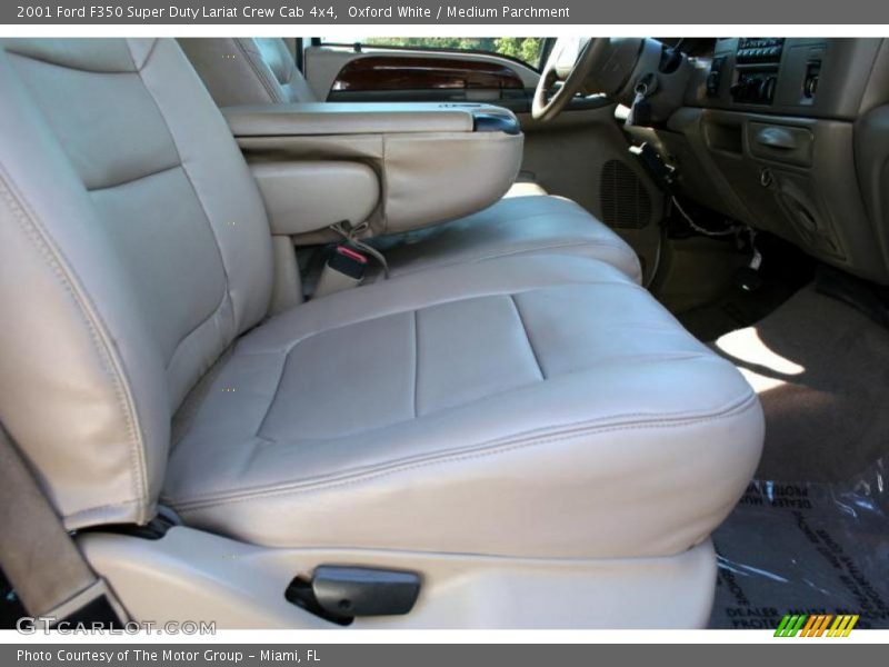 Oxford White / Medium Parchment 2001 Ford F350 Super Duty Lariat Crew Cab 4x4