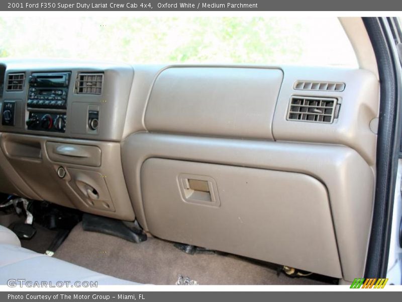 Oxford White / Medium Parchment 2001 Ford F350 Super Duty Lariat Crew Cab 4x4