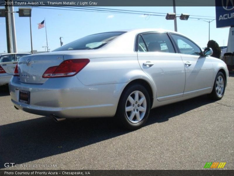 Titanium Metallic / Light Gray 2005 Toyota Avalon XL