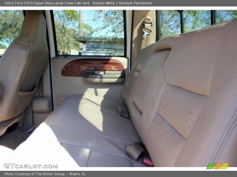 Oxford White / Medium Parchment 2001 Ford F350 Super Duty Lariat Crew Cab 4x4