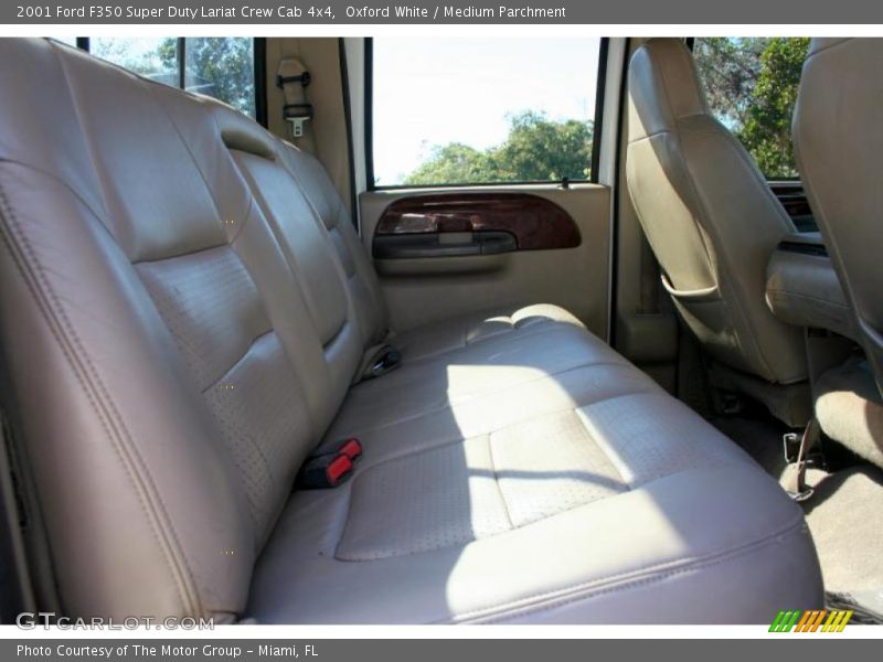 Oxford White / Medium Parchment 2001 Ford F350 Super Duty Lariat Crew Cab 4x4